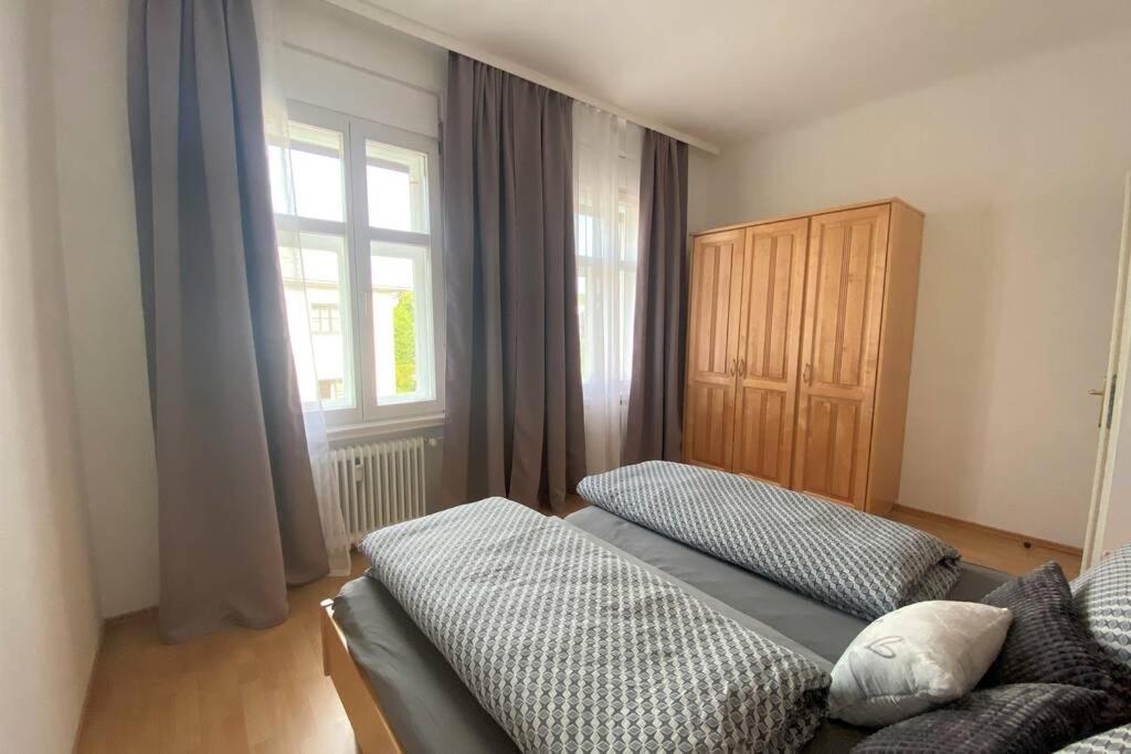 Parkvilla - Ganze Mit Netflix